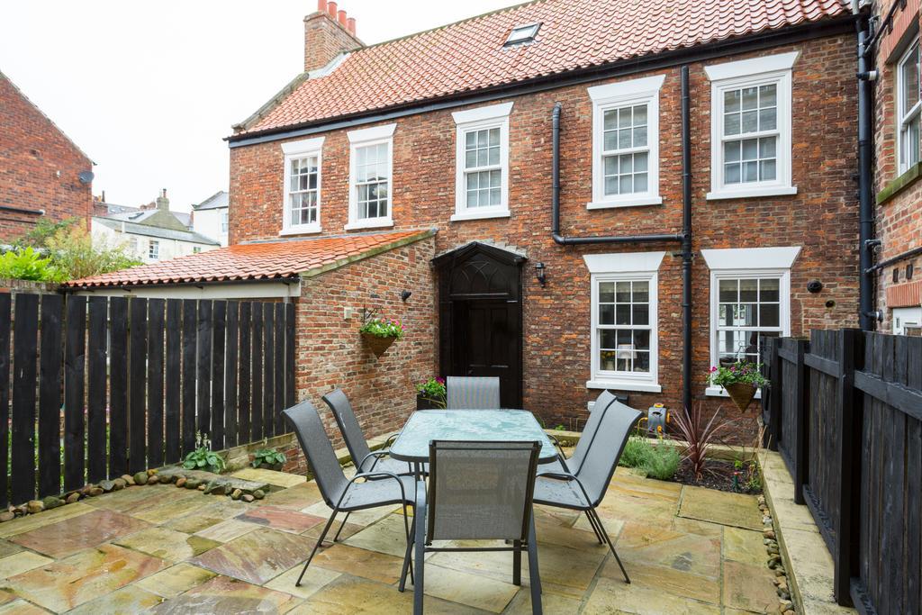 Villa Cintra House Whitby Exterior foto