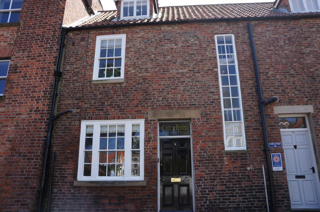 Villa Cintra House Whitby Exterior foto